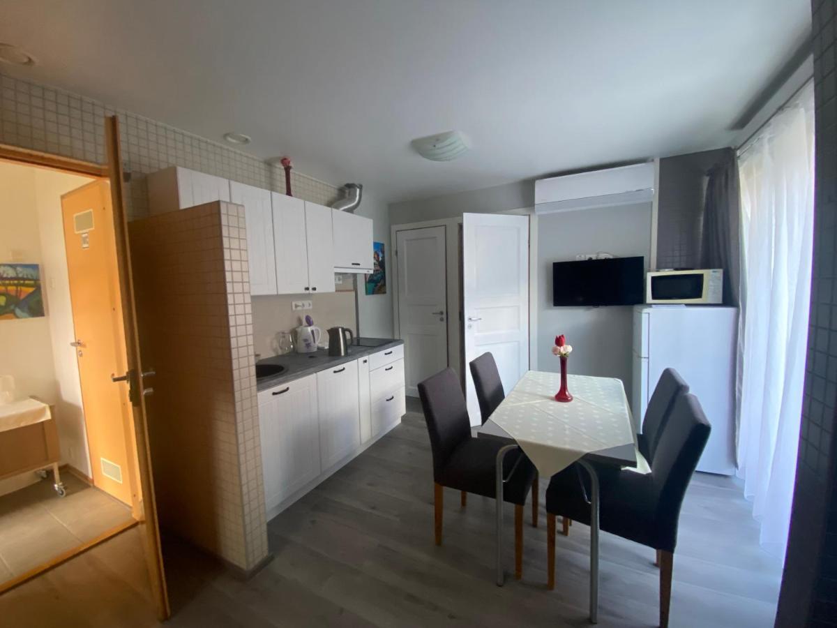 Villa Meri Apartments Пярну Екстер'єр фото