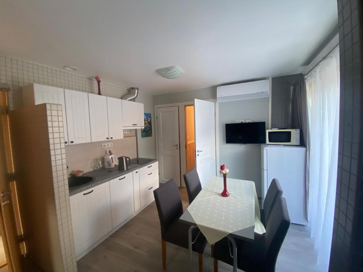 Villa Meri Apartments Пярну Екстер'єр фото