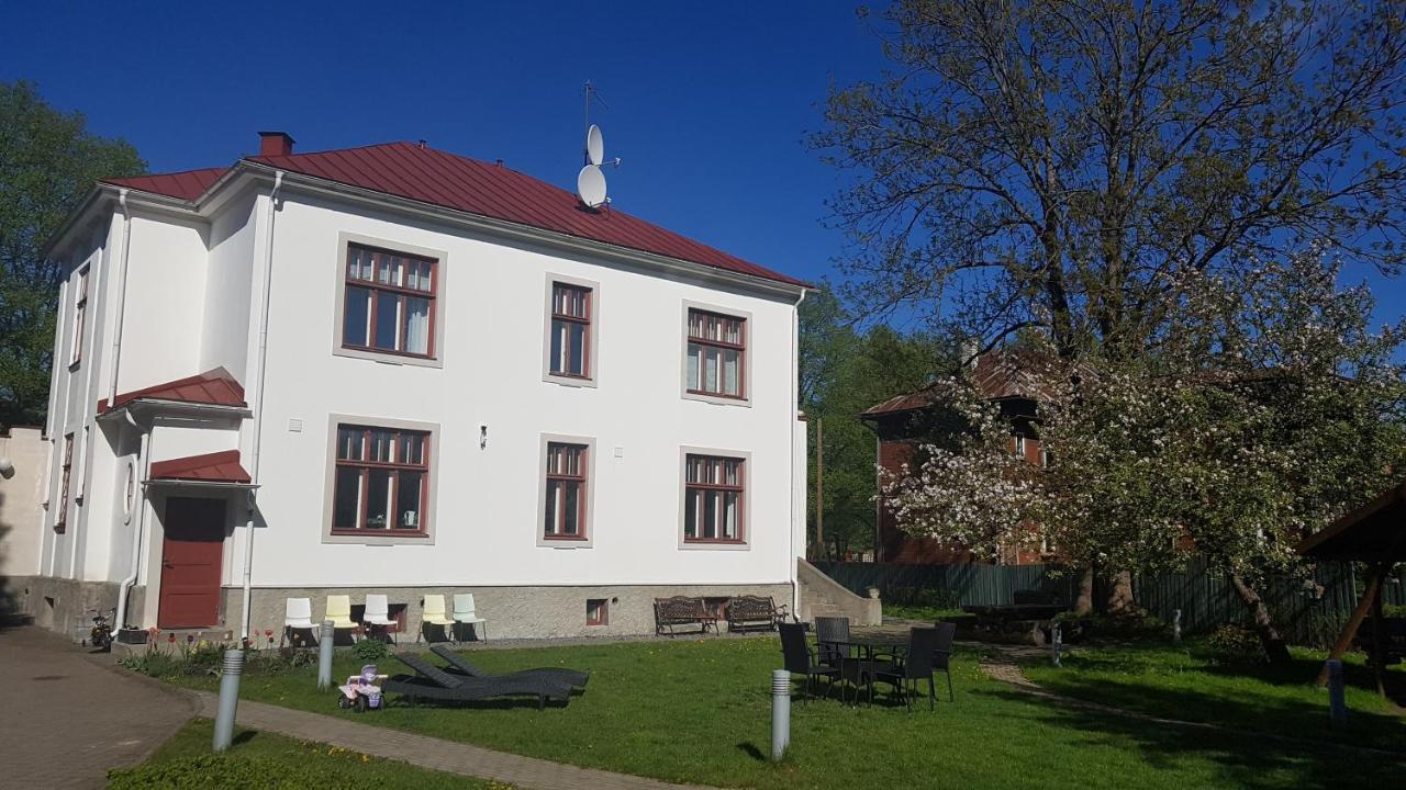 Villa Meri Apartments Пярну Екстер'єр фото