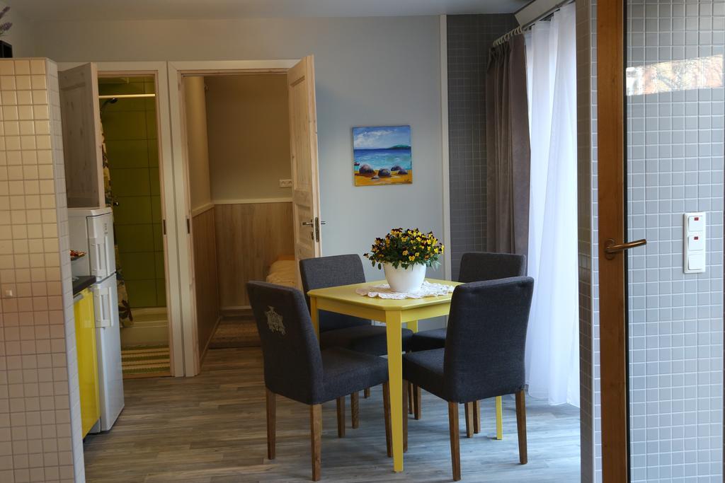 Villa Meri Apartments Пярну Екстер'єр фото